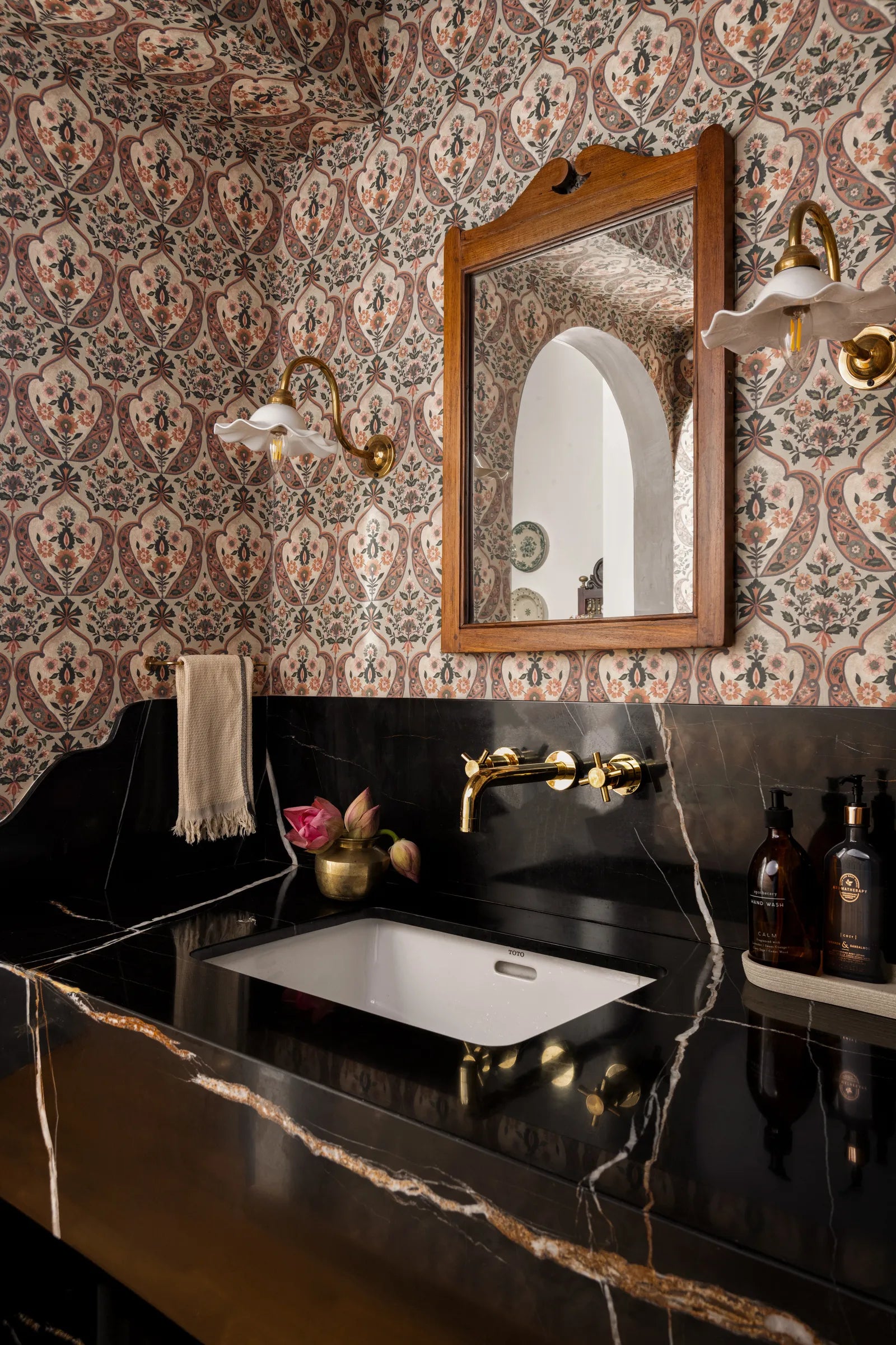 Powder Room: Mughal Revival | Luxurious Decor & Accents