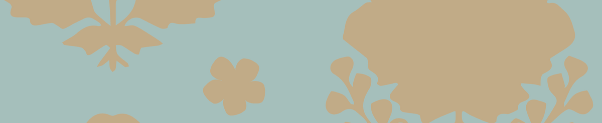 Sabyasachi Poppy Gilt wallpaper in Firozi, VRSA