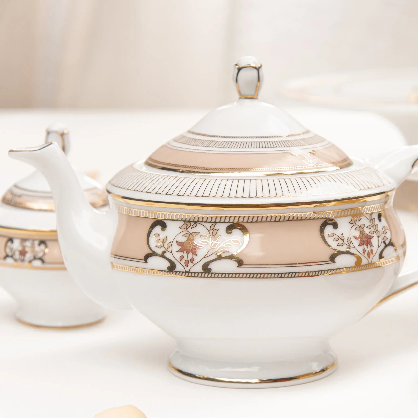 Blush of Fuchsia Tea Set (15-Piece)