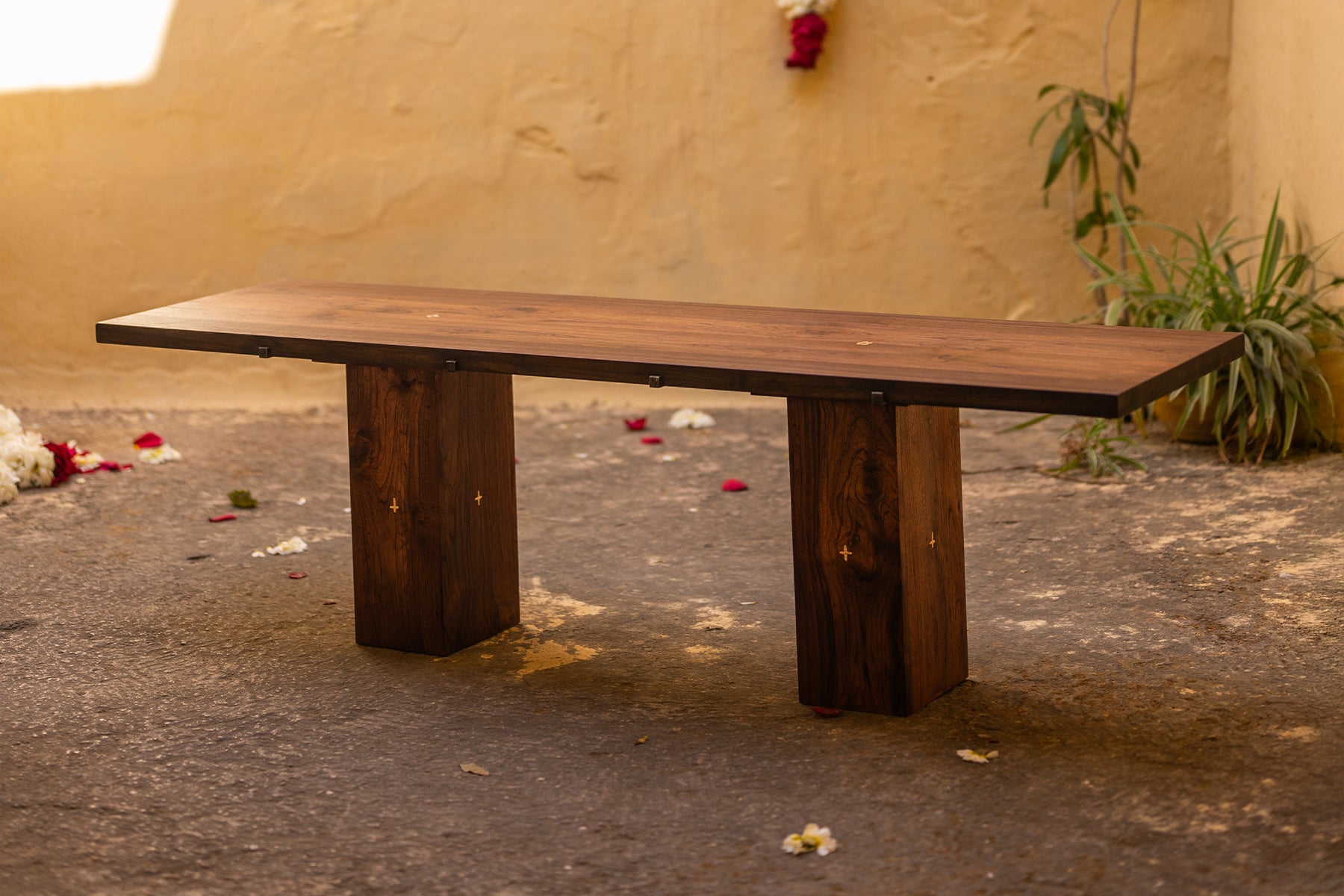 Rikt Table Bench